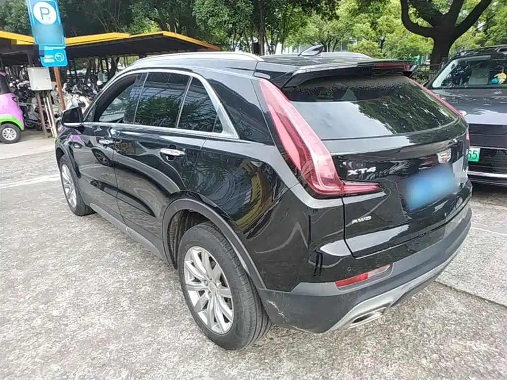 Cadillac XT4 — фото 5