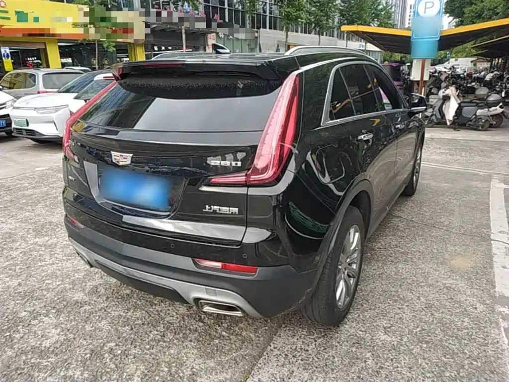 Cadillac XT4 — фото 7