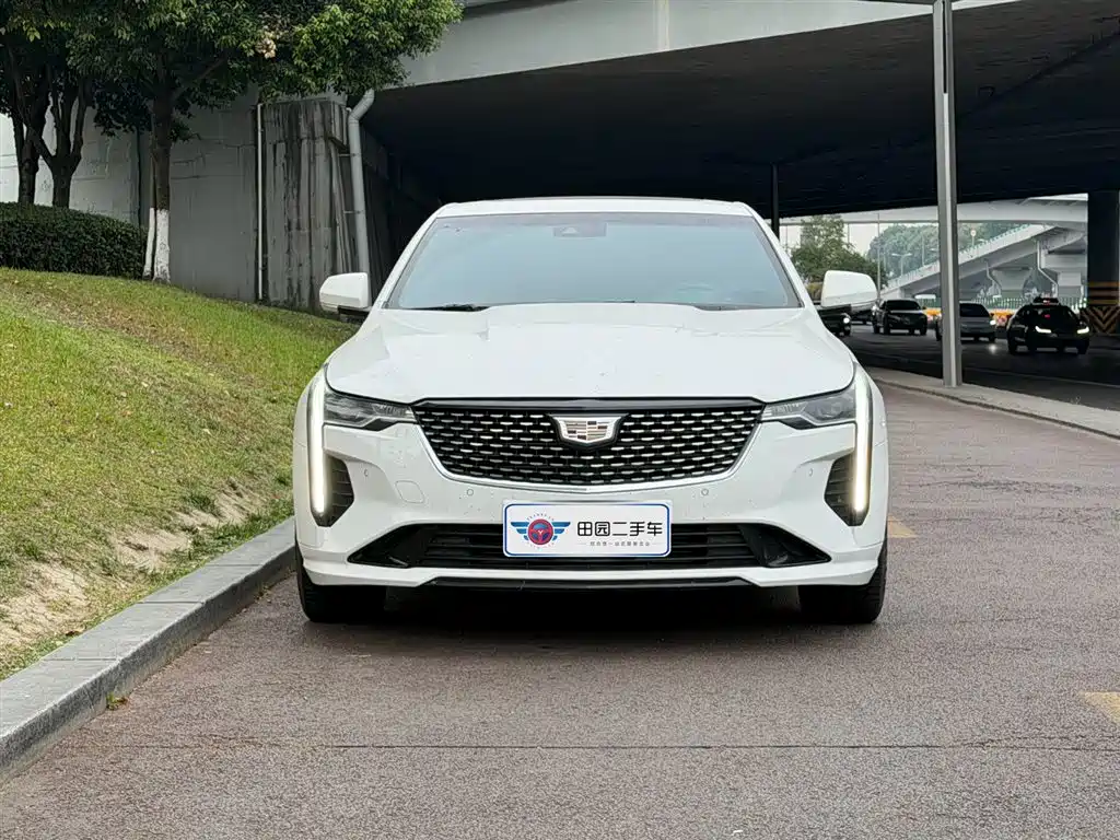 Cadillac CT4 — фото 2