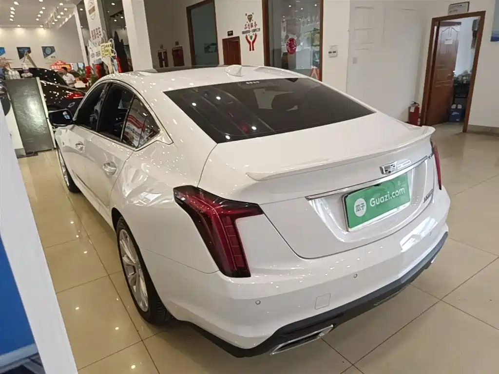 Cadillac CT5 — фото 5