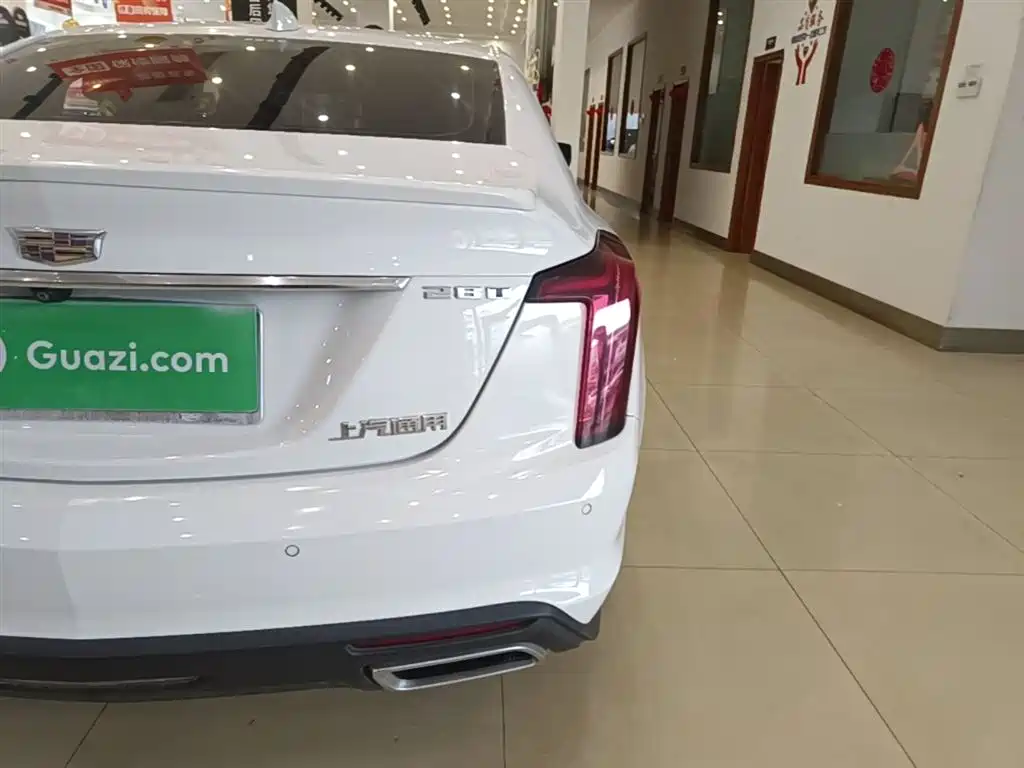 Cadillac CT5 — фото 8