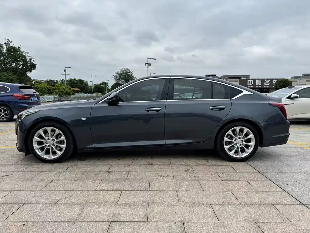 Cadillac CT5 — фото 4