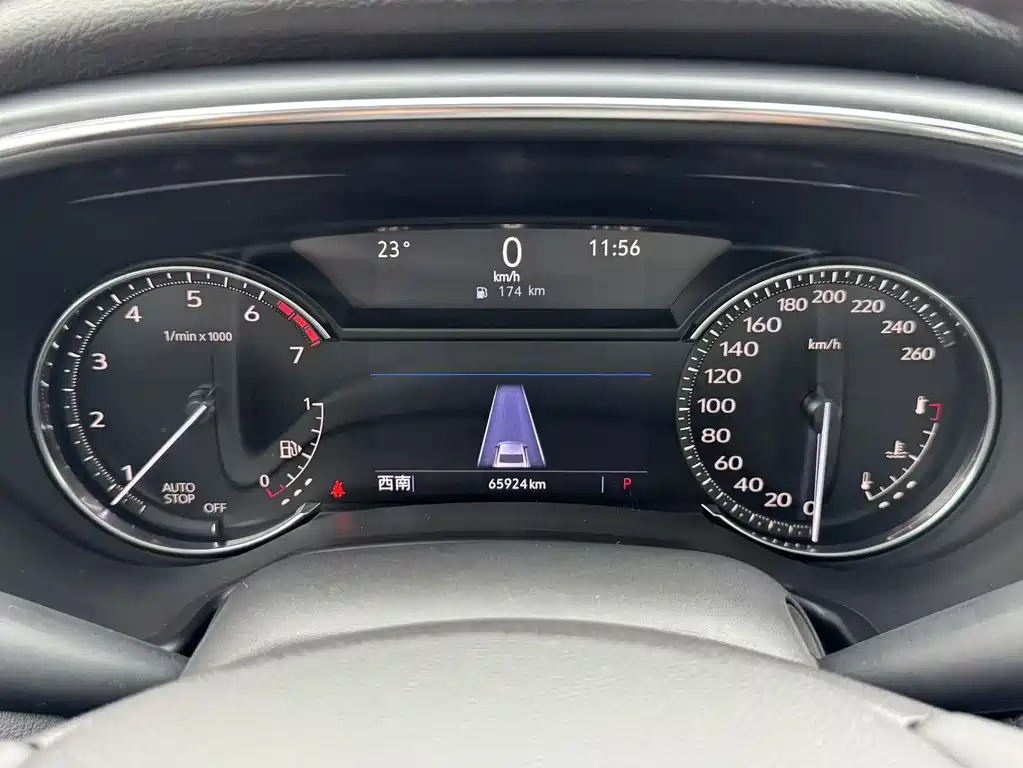 Cadillac CT5 — фото 36