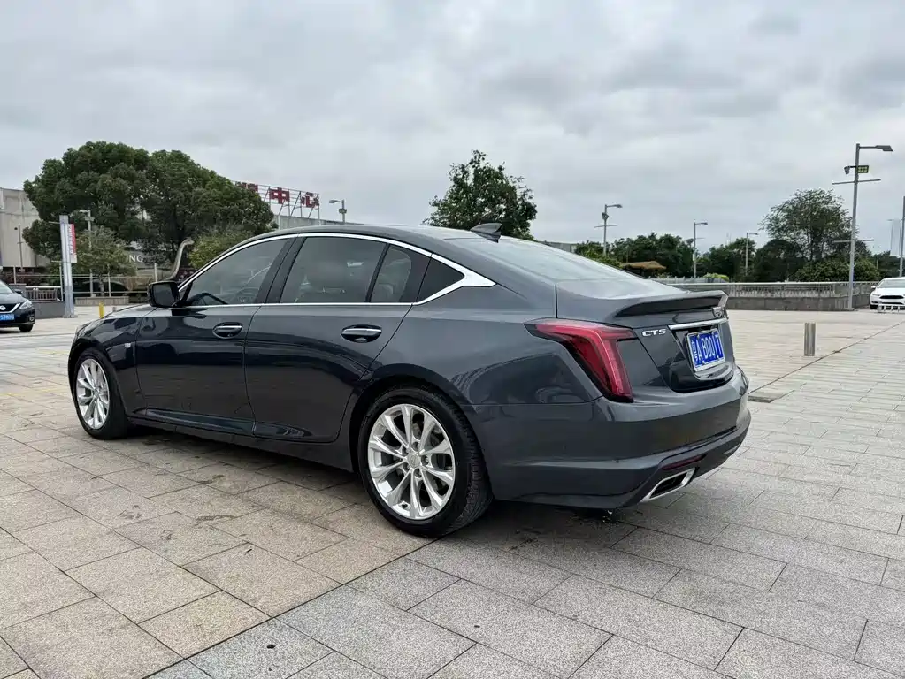 Cadillac CT5 — фото 7