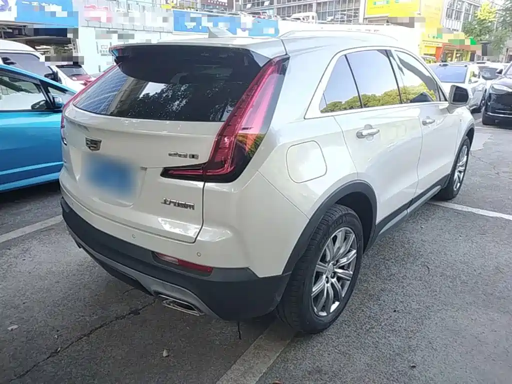 Cadillac XT4 — фото 5