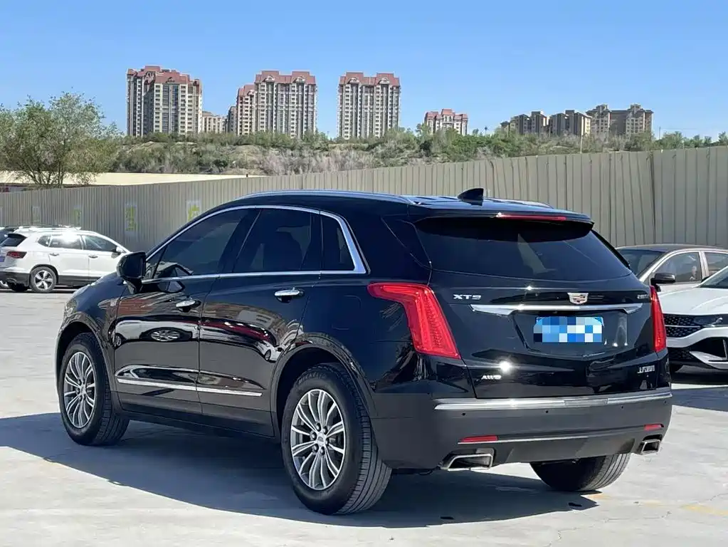 Cadillac XT5 — фото 4