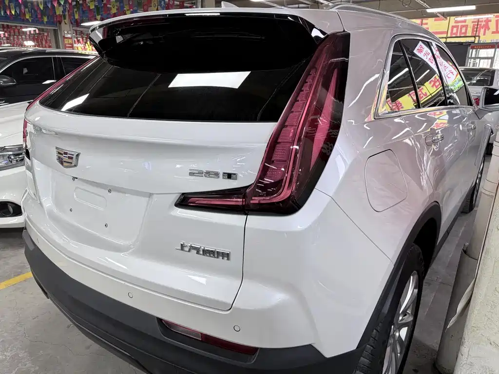 Cadillac XT4 — фото 20