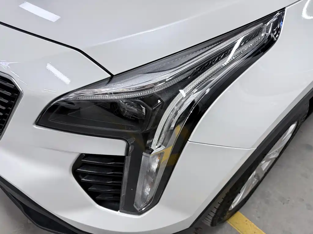 Cadillac XT4 — фото 4