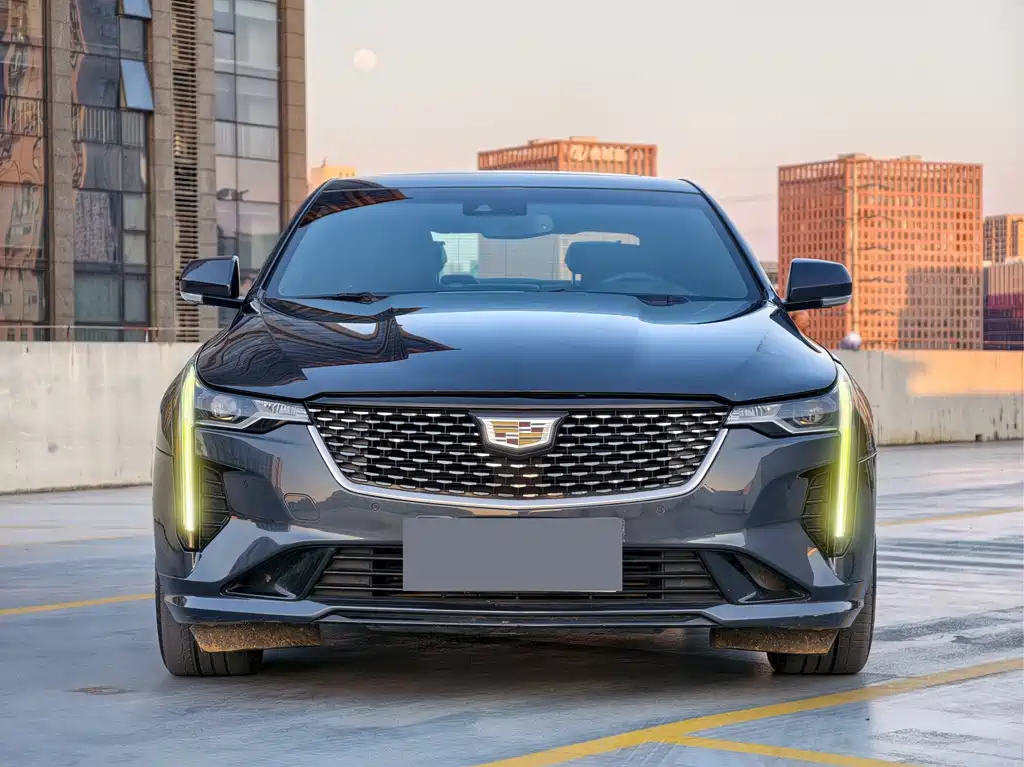 Cadillac CT4 — фото 2