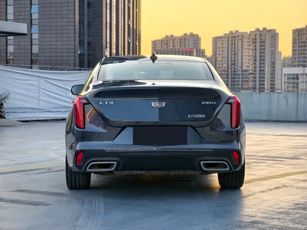 Cadillac CT4 — фото 6
