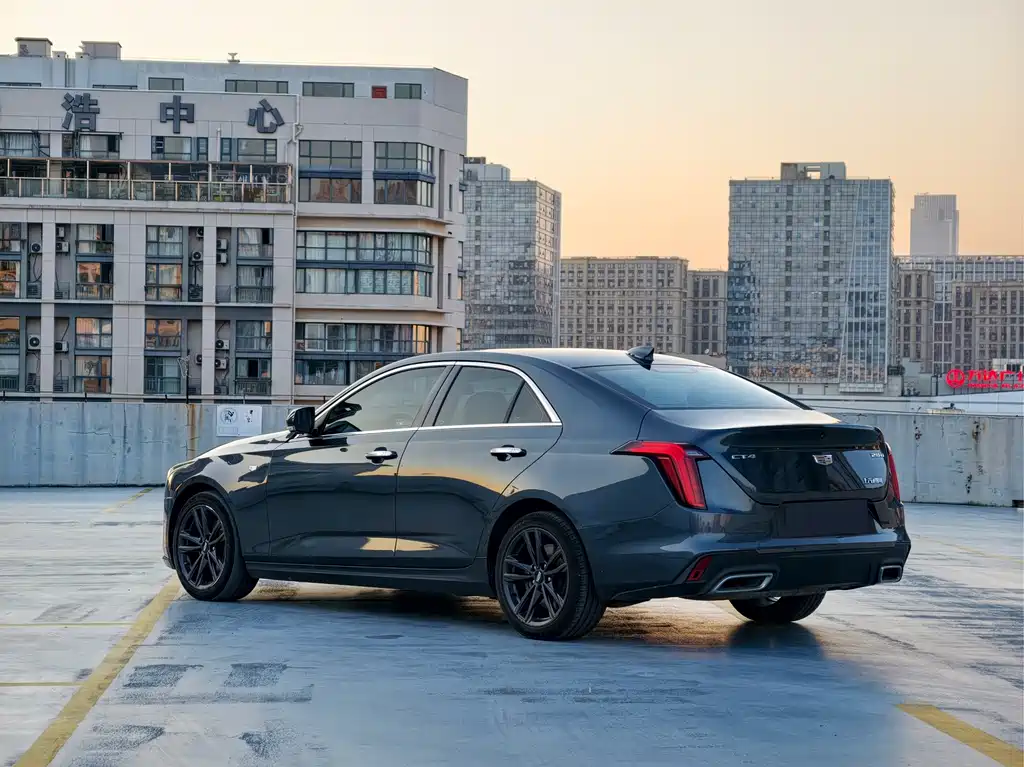 Cadillac CT4 — фото 7