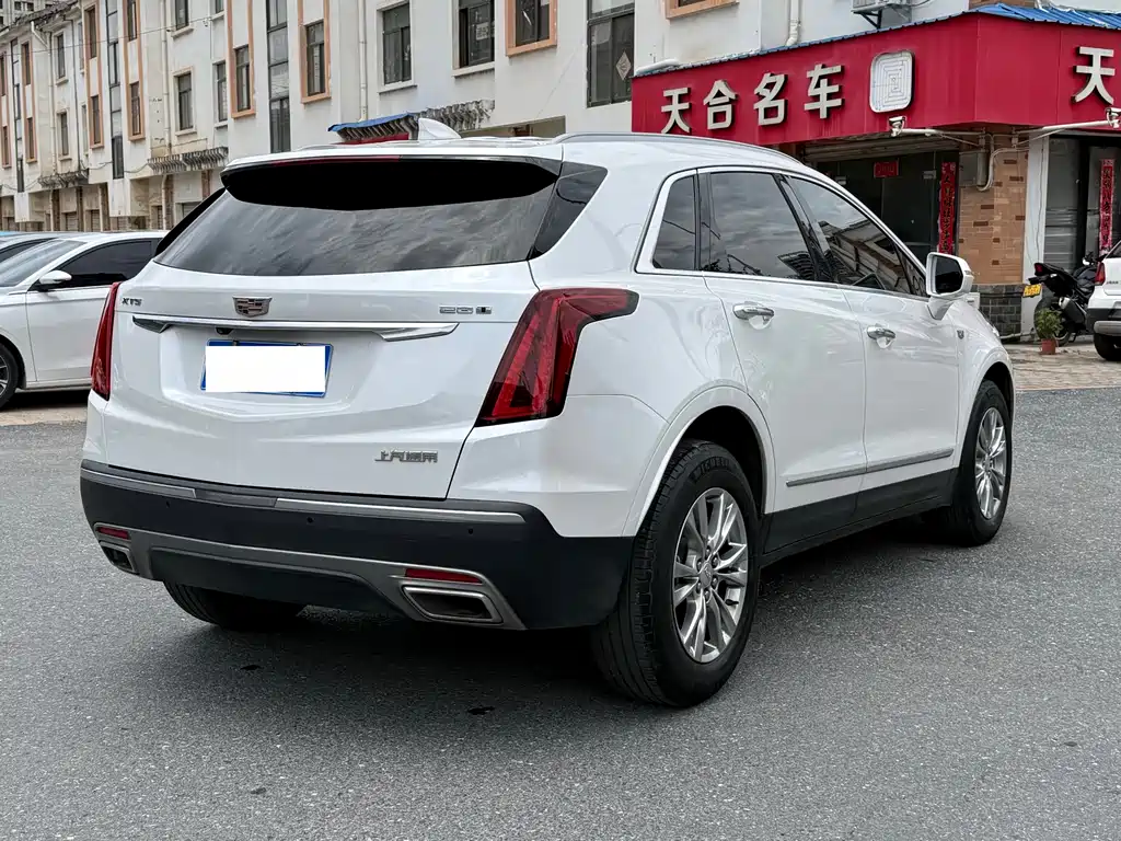 Cadillac XT5 — фото 9