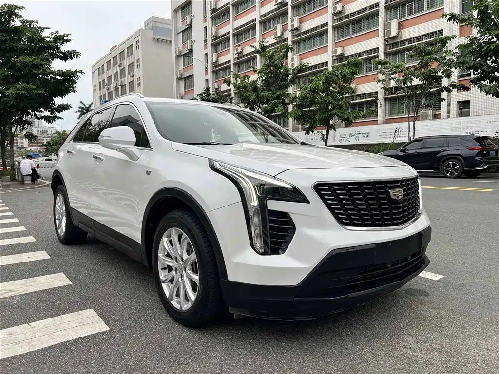 Cadillac XT4 — фото 6
