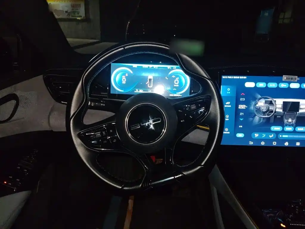 BYD Seal — фото 6