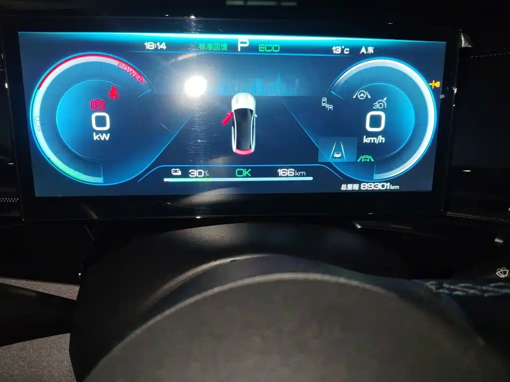 BYD Seal — фото 8