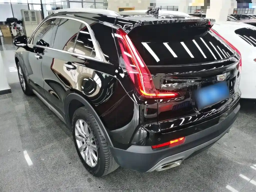 Cadillac XT4 — фото 5