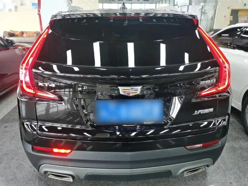 Cadillac XT4 — фото 6