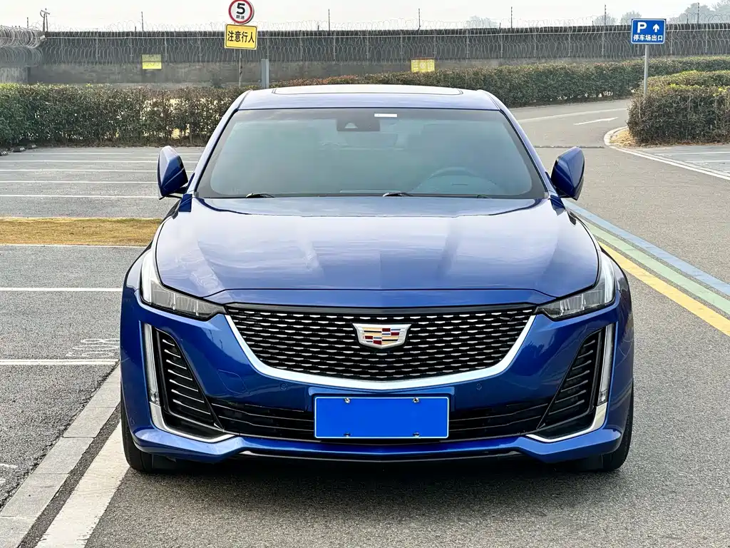 Cadillac CT5 — фото 2