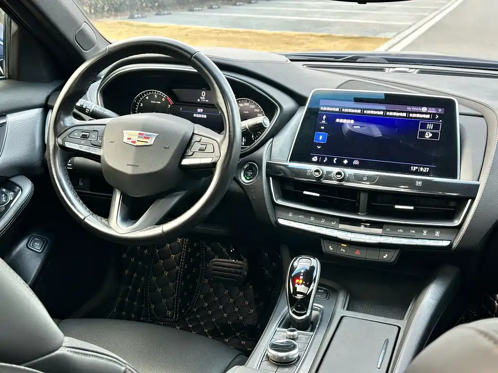 Cadillac CT5 — фото 13