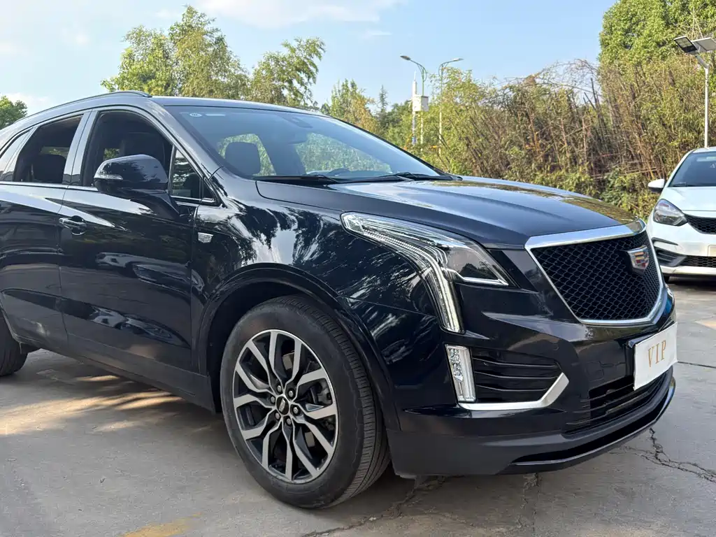 Cadillac XT5 — фото 18