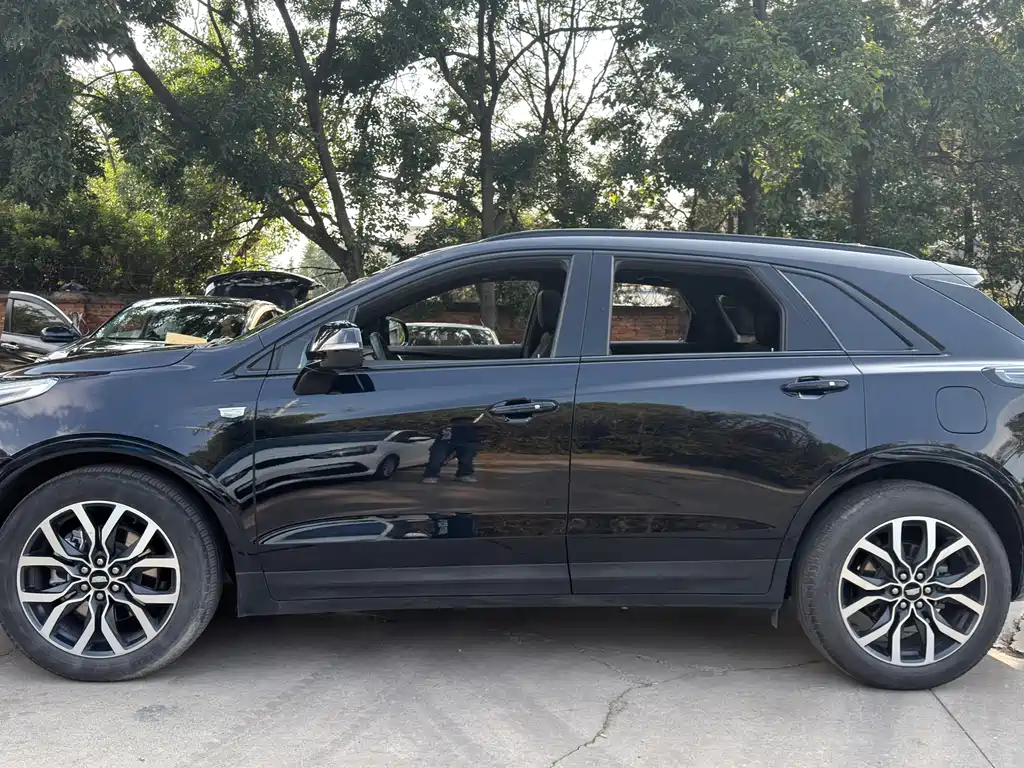 Cadillac XT5 — фото 3