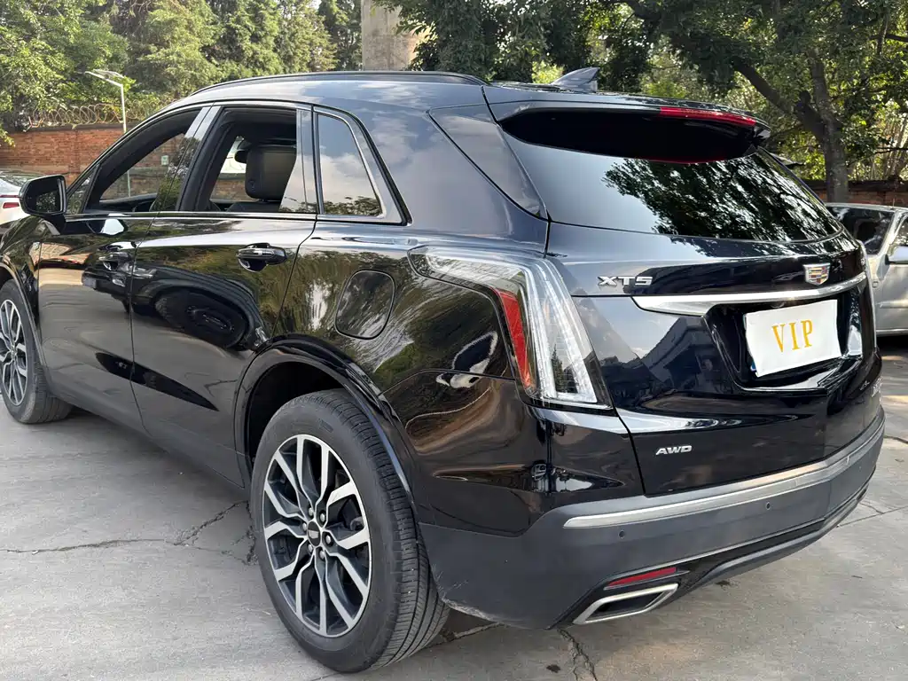 Cadillac XT5 — фото 8