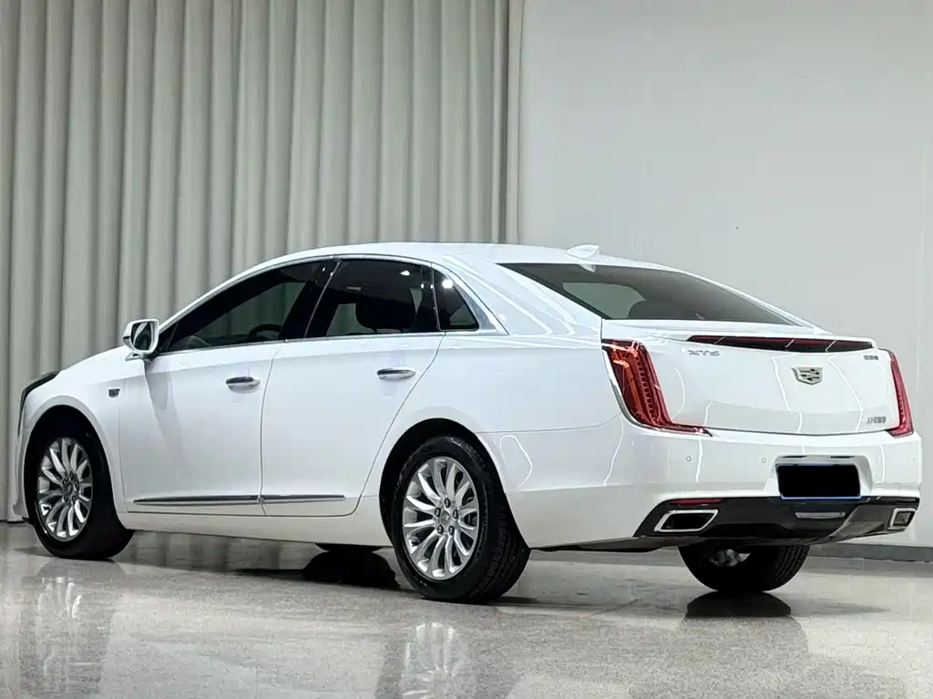 Cadillac XTS — фото 4