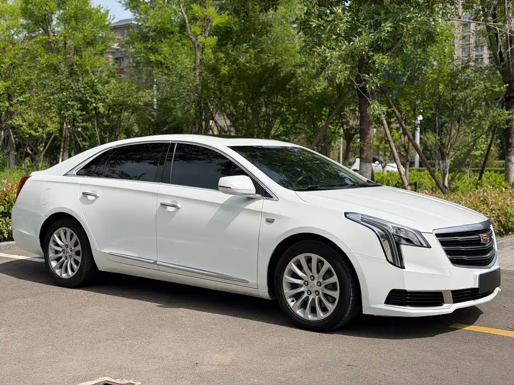 Cadillac XTS — фото 3