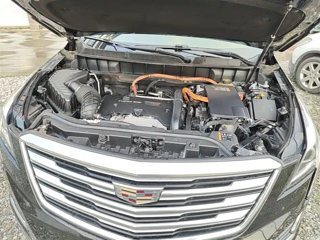 Cadillac XT5 — фото 20