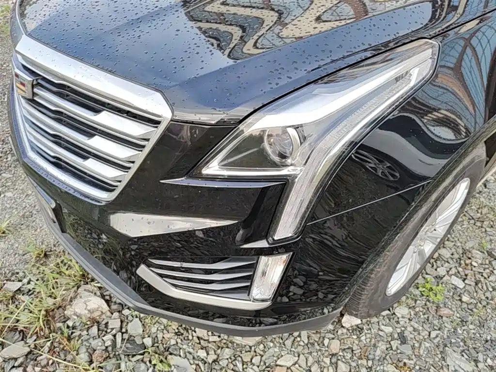 Cadillac XT5 — фото 24