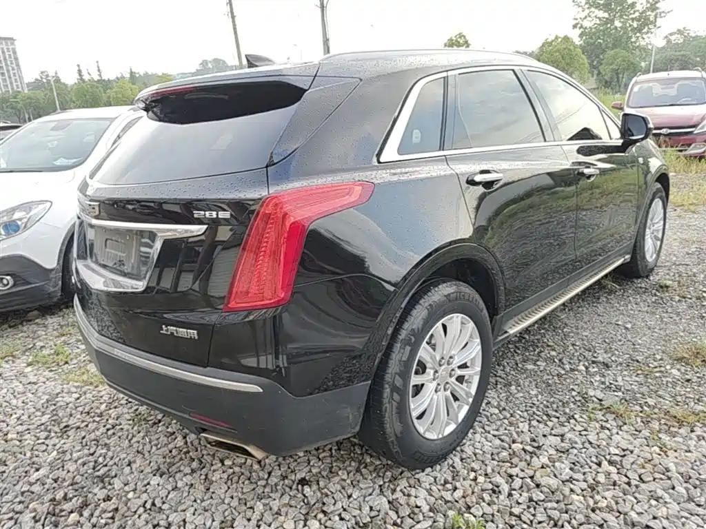 Cadillac XT5 — фото 7