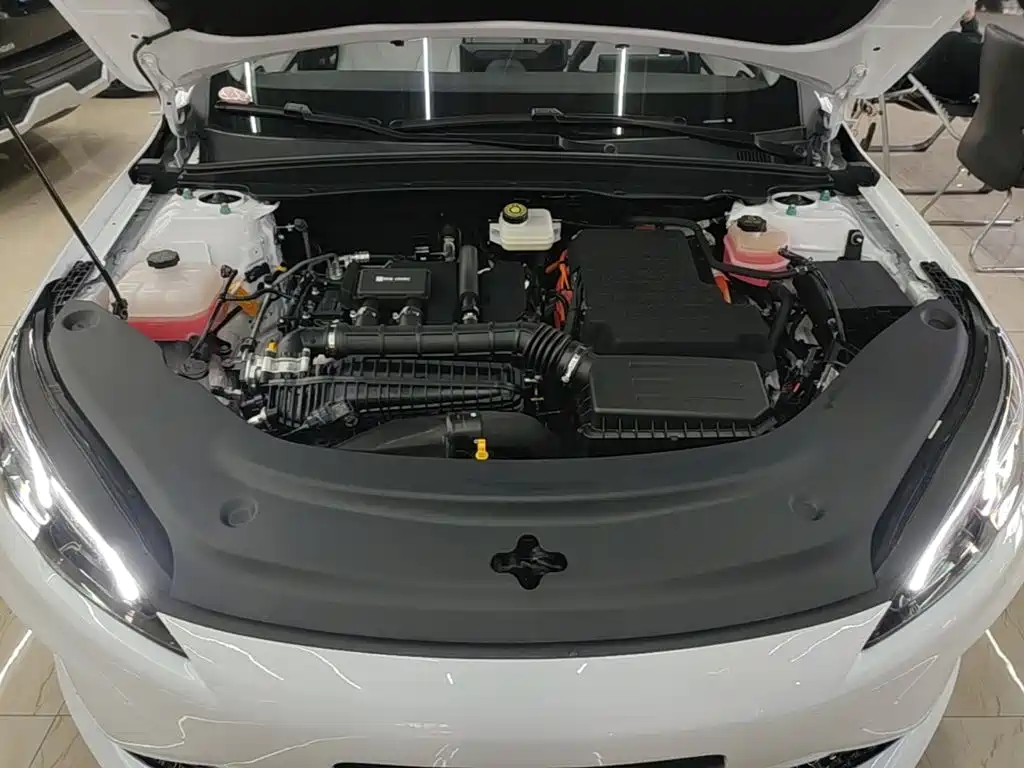 BYD Seal 05 DM-i — фото 19