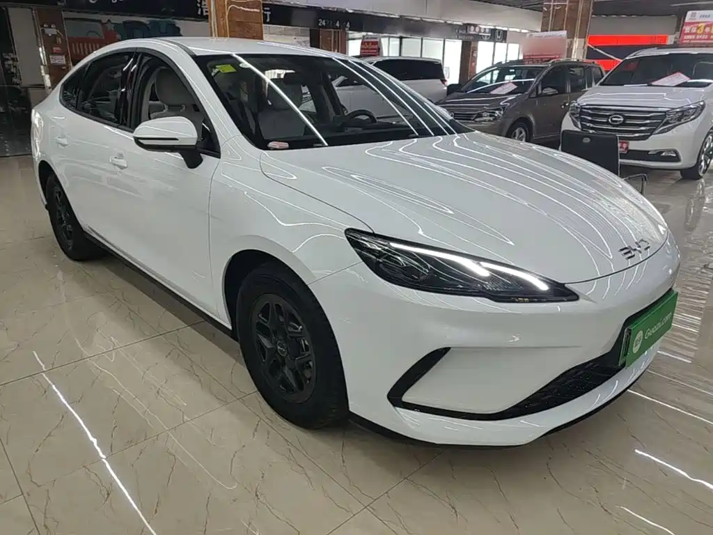 BYD Seal 05 DM-i — фото 3
