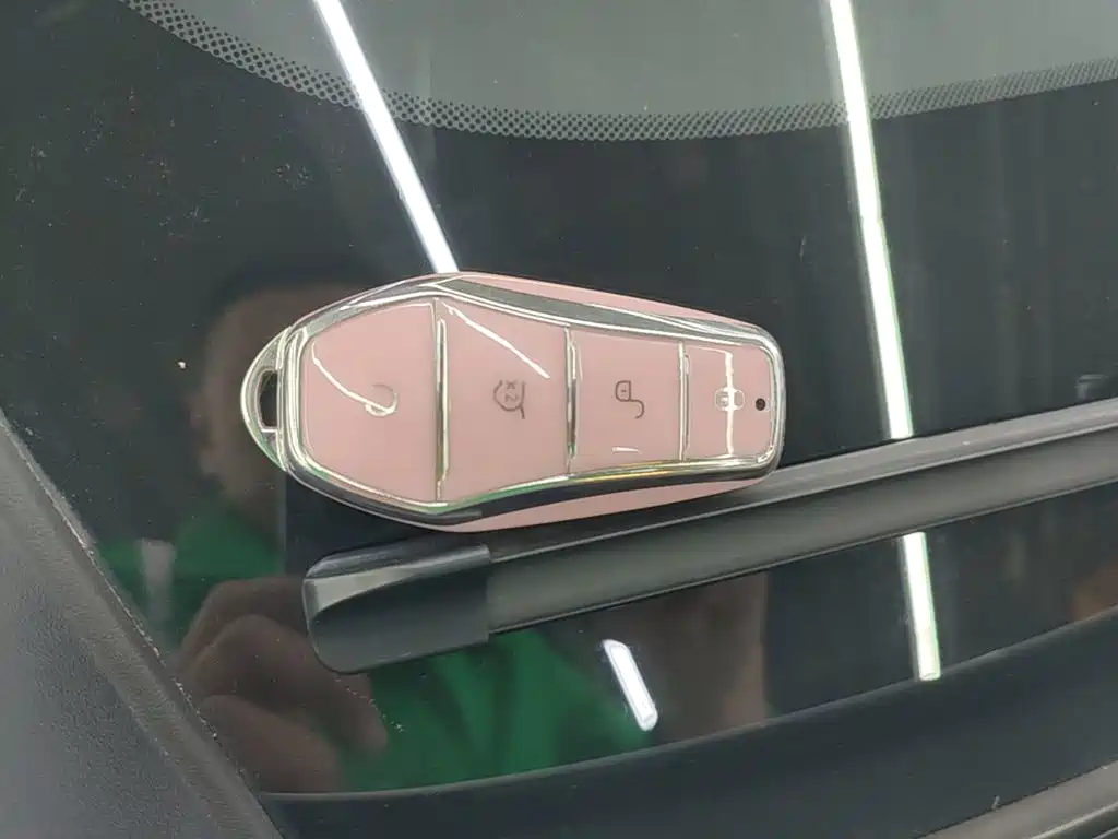 BYD Seal 05 DM-i — фото 8