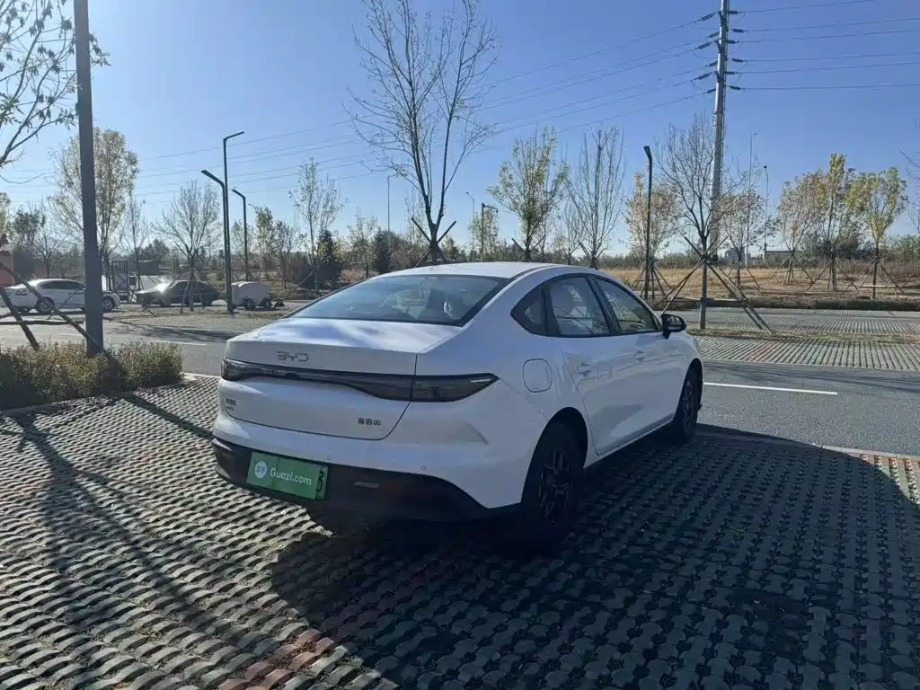 BYD Seal 05 DM-i — фото 6