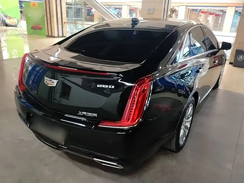 Cadillac XTS — фото 7