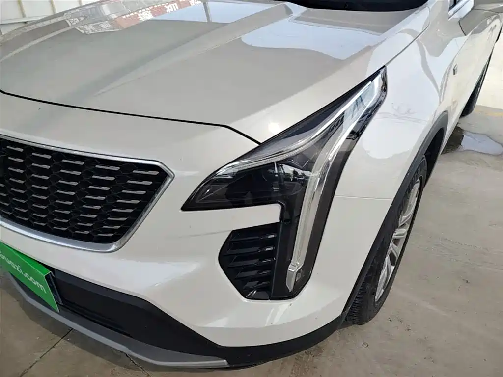 Cadillac XT4 — фото 24