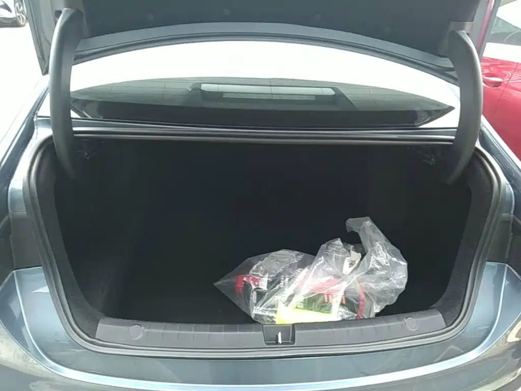 BYD Seal 05 DM-i — фото 18