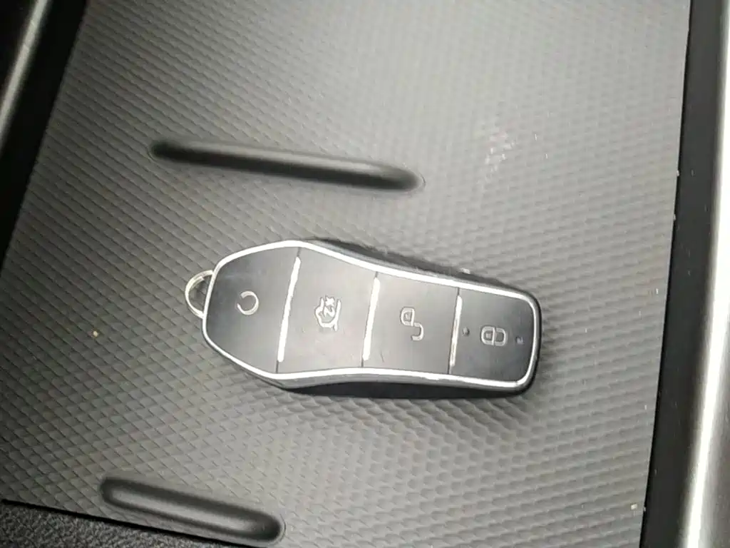 BYD Seal 05 DM-i — фото 8