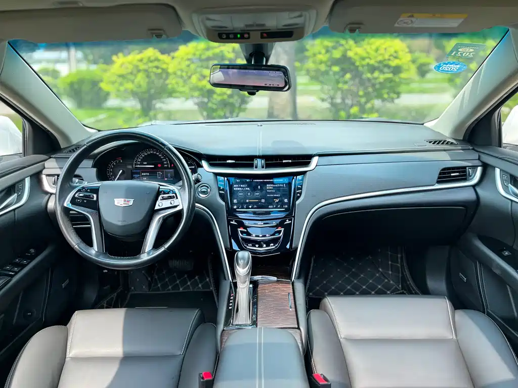 Cadillac XTS — фото 10