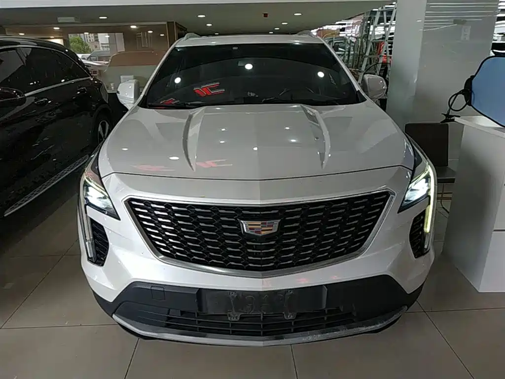 Cadillac XT4 — фото 3