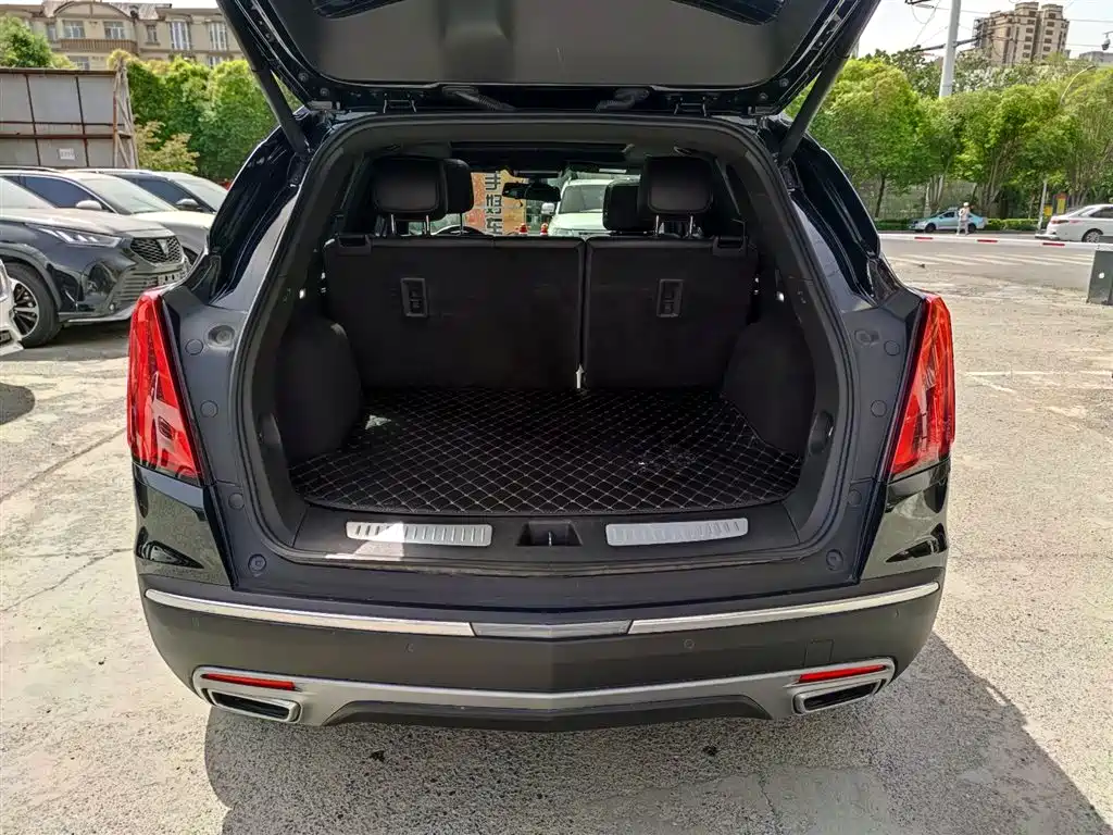 Cadillac XT5 — фото 20