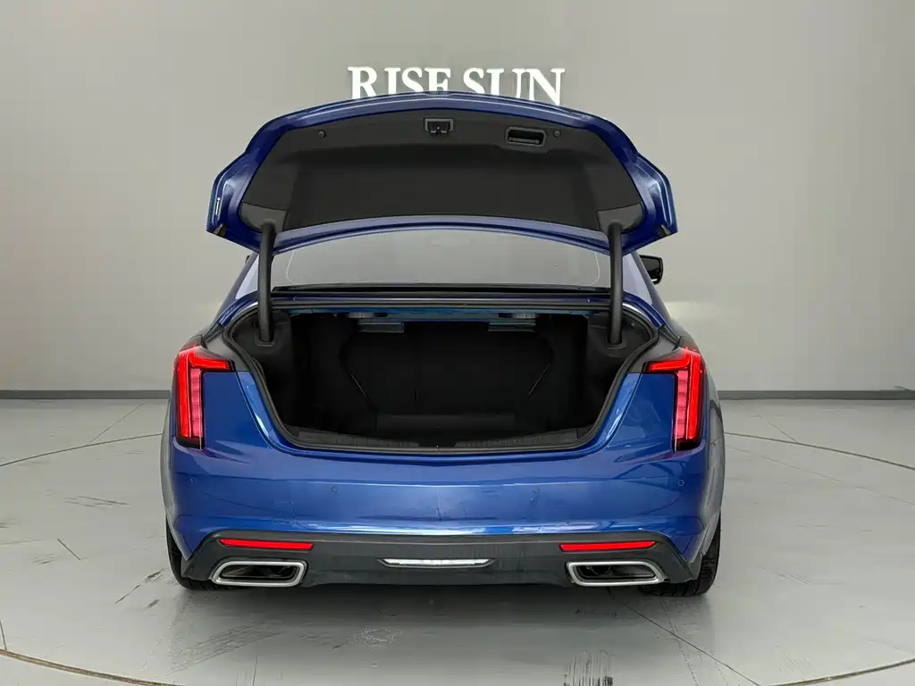 Cadillac CT5 — фото 5
