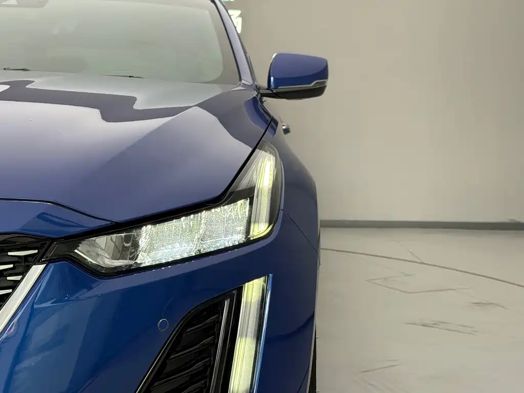 Cadillac CT5 — фото 6