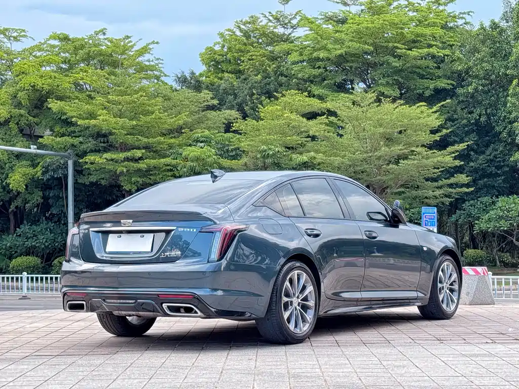 Cadillac CT5 — фото 6