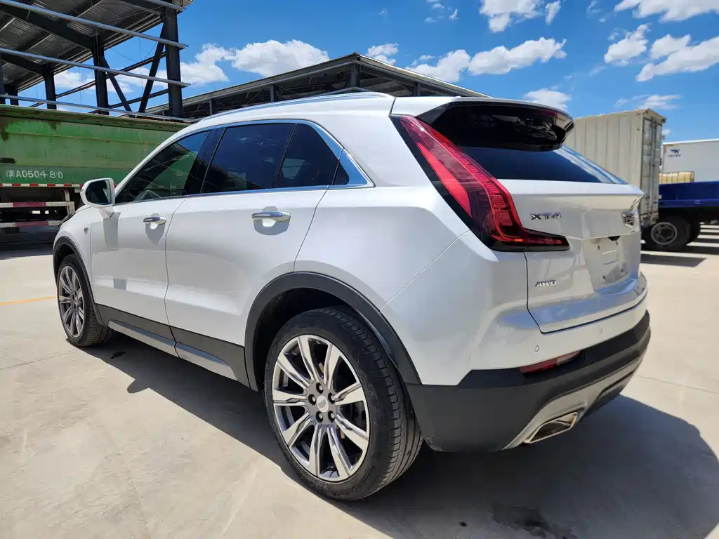 Cadillac XT4 — фото 6