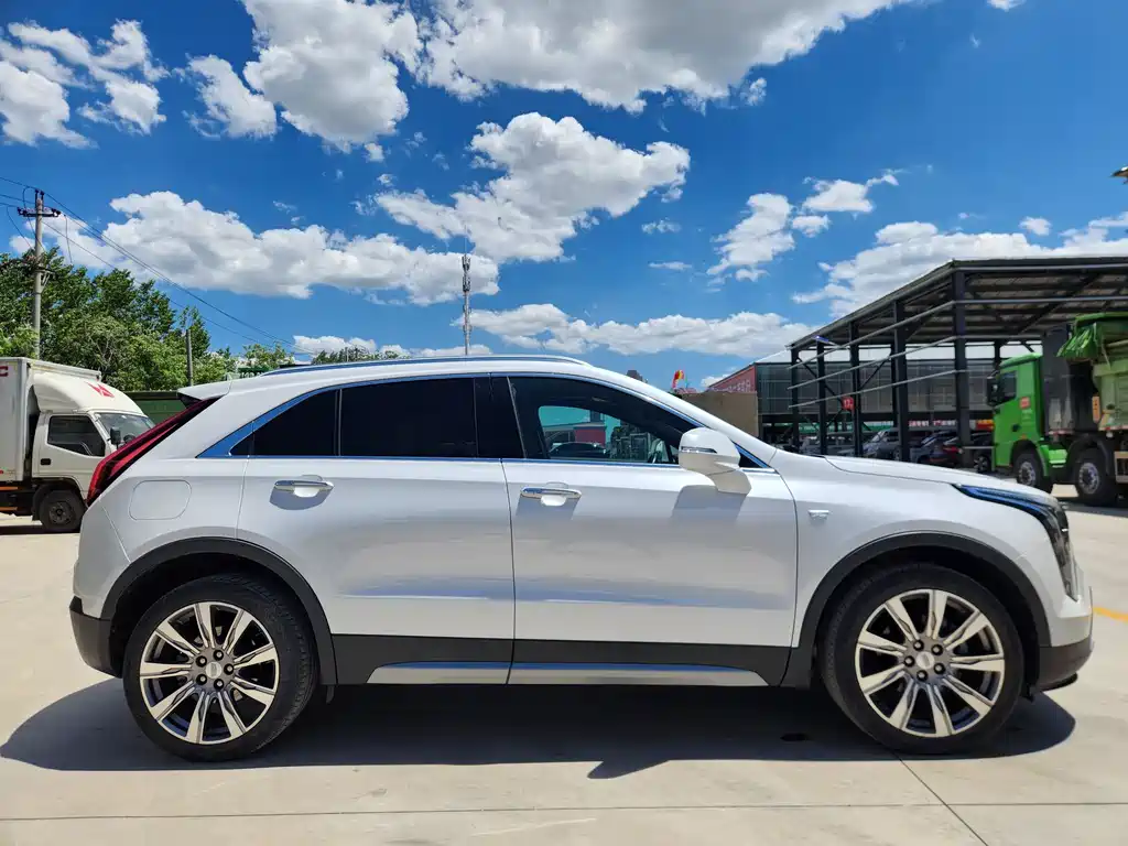 Cadillac XT4 — фото 7