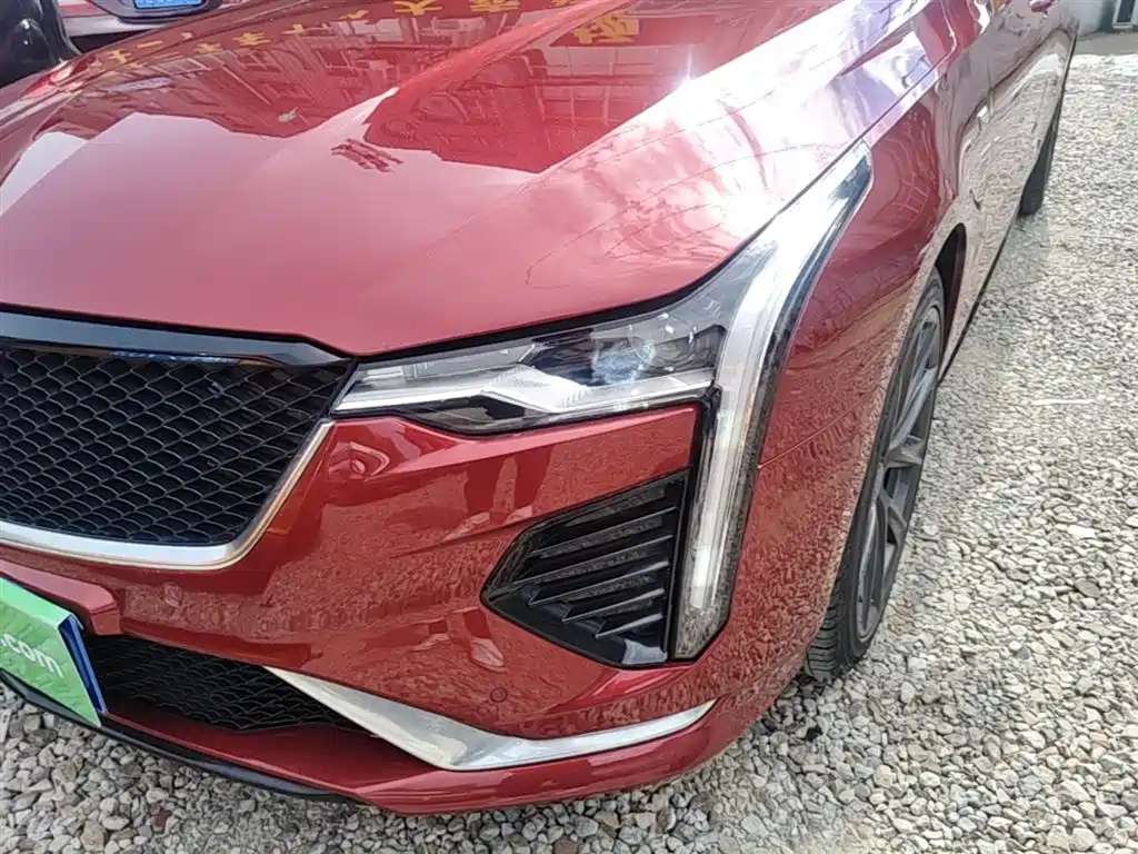 Cadillac CT4 — фото 24