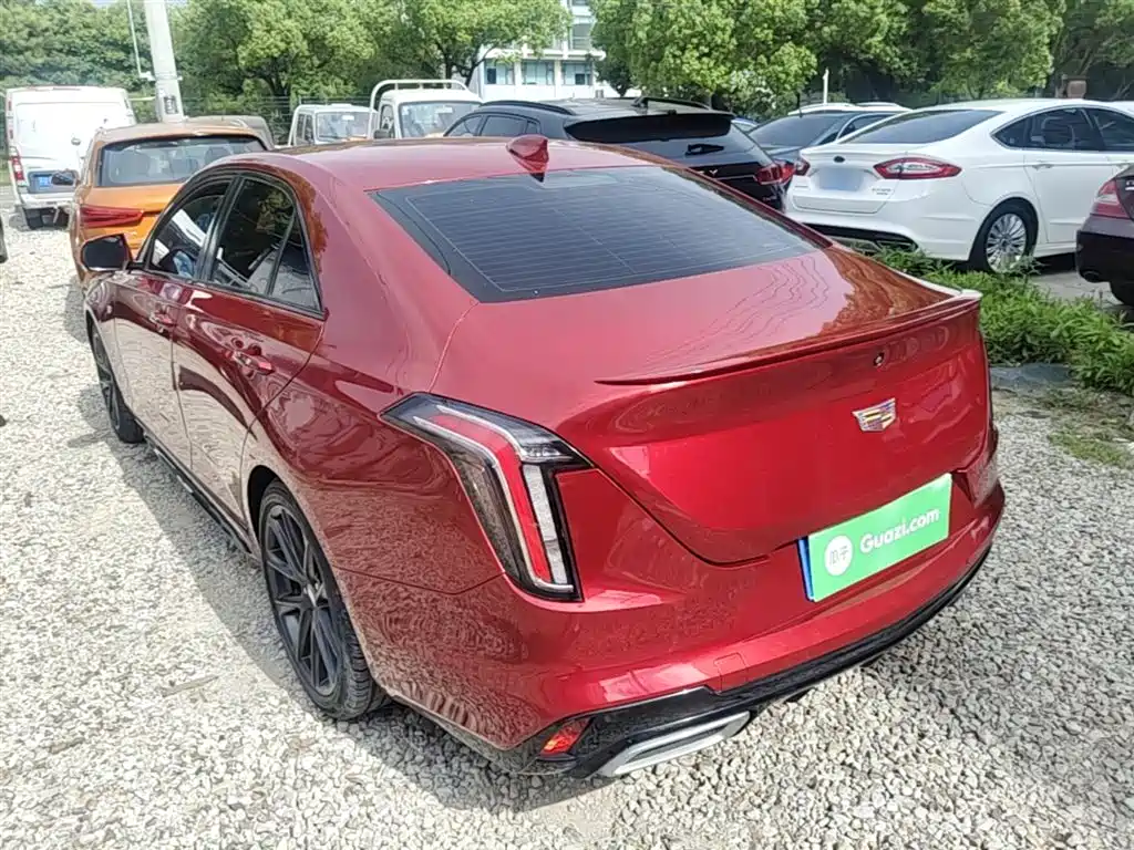 Cadillac CT4 — фото 5