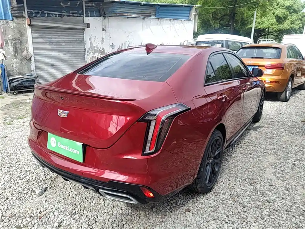 Cadillac CT4 — фото 7